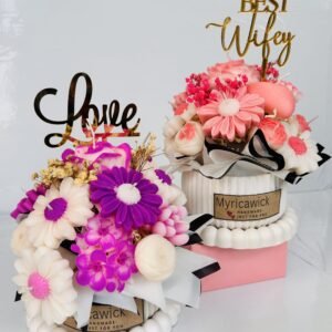 Petals & Wax – Scented Bouquet